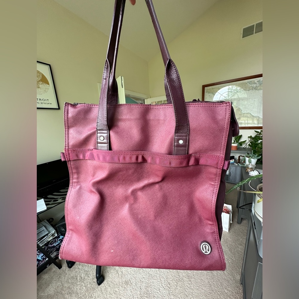 Lululemon bag